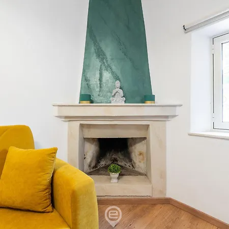 Estay - Corner - Aurora *
