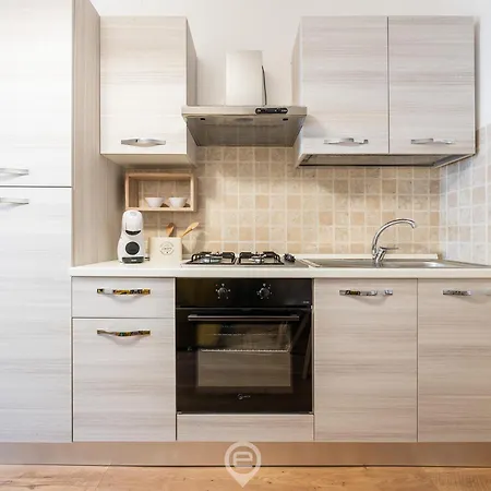 Corner - Aurora Apartment *