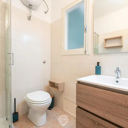 Apartment Corner - Aurora Iglesias